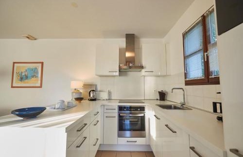 Salles Villa | Peaceful Villa in Castle Park