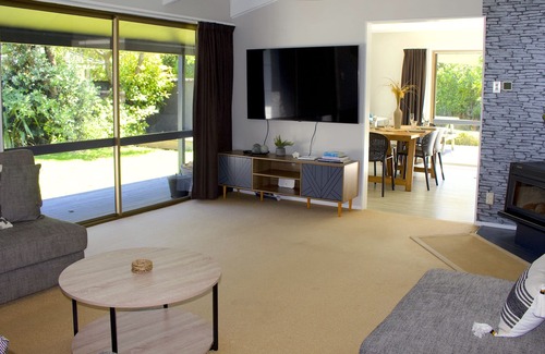 Waikanae House | Peaceful Waikanae Escape