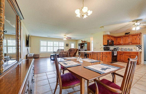 Warm Springs House | Peaceful Warm Springs Home w/ Pool Access!