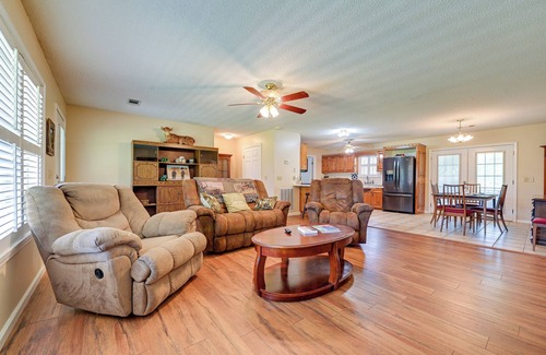 Warm Springs House | Peaceful Warm Springs Home w/ Pool Access!