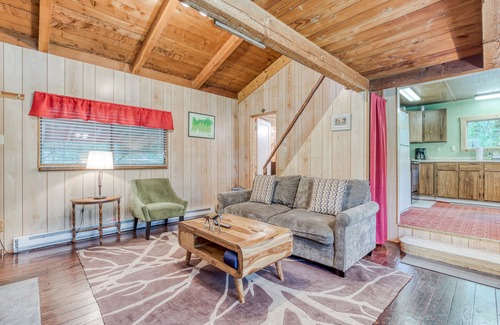 Mount Hood Village Cabin | Peaceful waterfront cabin with woodstove, spacious deck, & grill - dog friendly