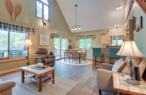 Alger Cabin | Peaceful Waterfront Cabin on Tittabawassee River!