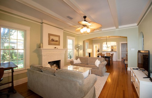Gulfport House | Peaceful Waterfront Cottage, Steps to Gulfport! Old Oaks Tall Pines Lush Yard.
