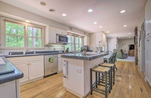Durham House | Peaceful Waterfront Durham Retreat w/Huge Deck!