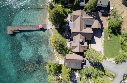 Tahoma House | Peaceful Waters By Hauserman Rentals