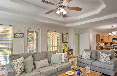 Waxahachie House | Peaceful Waxahachie Home w/ Private Backyard!