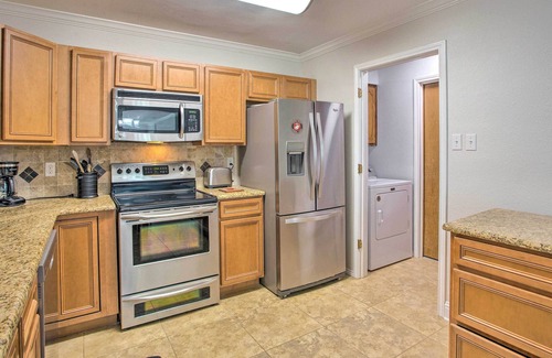 Waxahachie House | Peaceful Waxahachie Home w/ Private Backyard!