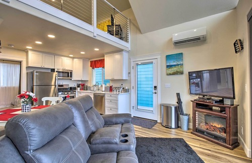 Yachats Apartment | Peaceful Winter Retreat: Oregon Coastline Beach!