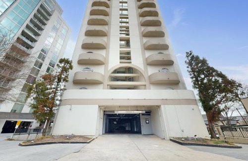 Colonial Homes Apartment | Peachtree Palace