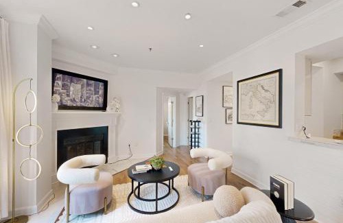 Colonial Homes Apartment | Peachtree Palace