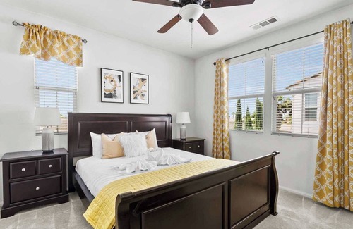 Mira Loma Condo | Peacock Court Sanctuary