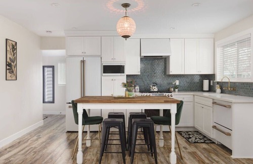 Paso Robles House | Peacock on Park! 3 Bedroom Downtown Paso Robles