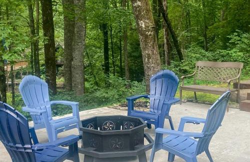 Sky Valley House | Peak and Pond Retreat