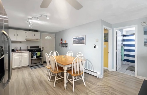 Hampton Condo | Peak of Blue Summary: