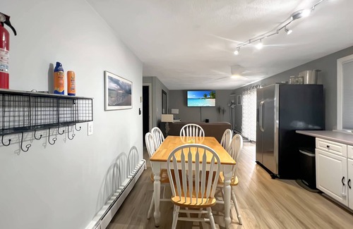 Hampton Condo | Peak of Blue Summary: