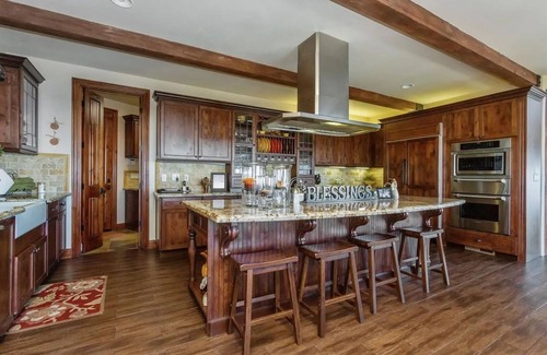 Sierra Cedars Cabin | Peak of Perfection at Bretz Mountain III