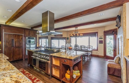 Sierra Cedars Cabin | Peak of Perfection at Bretz Mountain III