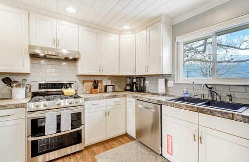West Colorado Springs House | Peak View Palace- Mountain Views, Fire Table & Private Fenced in Yard