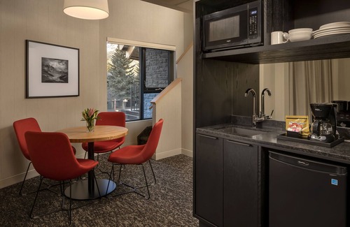 Banff Hotel | Peaks Hotel and Suites