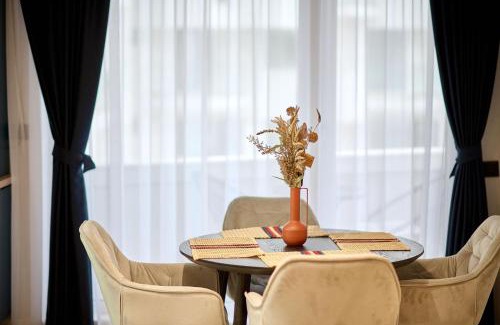 Mamaia-Sat Apartment | Pearl Apartment in Infinity Beach Resort - parking