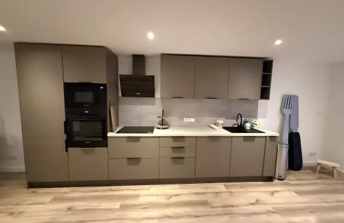 Oude Pijp Apartment | Pearl of the Cuyp Modern Comfort in De Pijp