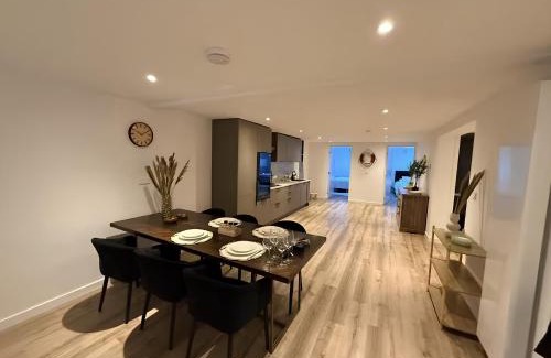 Oude Pijp Apartment | Pearl of the Cuyp Modern Comfort in De Pijp