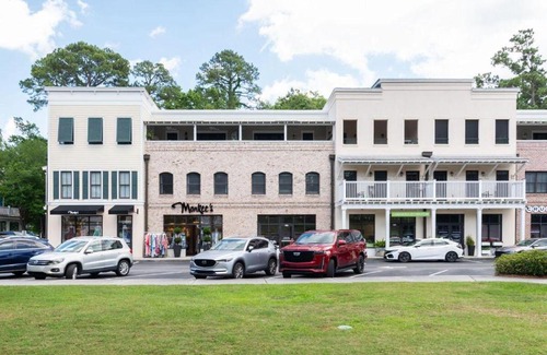 Bluffton House | Pearl of the Promenade