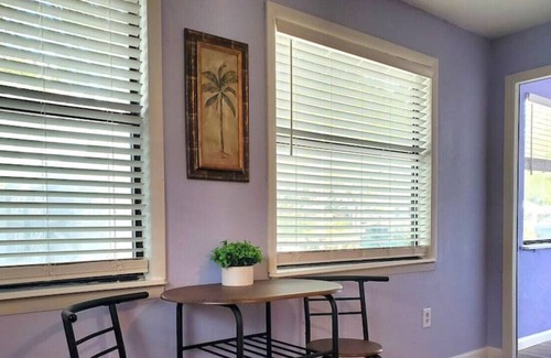 Disston Heights House | Pearl · Spacious Suite w/King Bed Near T.I. Beaches