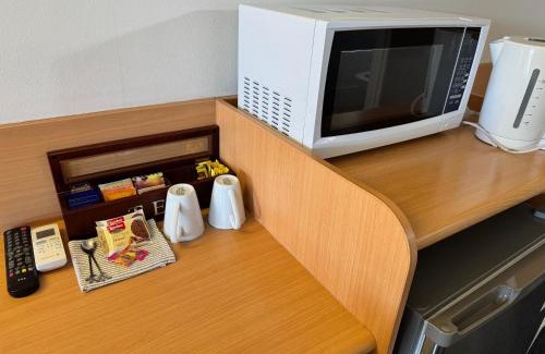 Bowen Hotel | Pearly Shell Motel