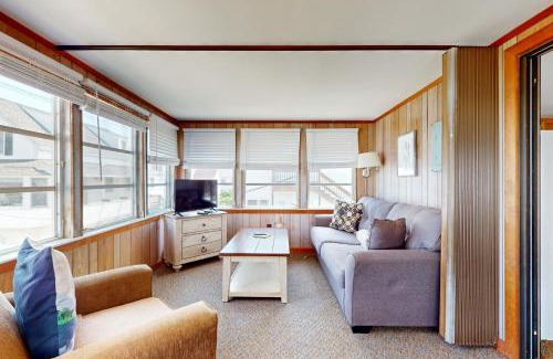 York Beach Apartment | Pearly Shores