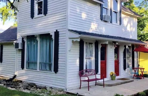 Eureka Springs Historic District House | Peas In A Pod Nightly Rental