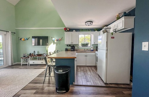 Emerald Isle Condo | Pebble Beach H212, 2BR Condo ~ Pool Front!