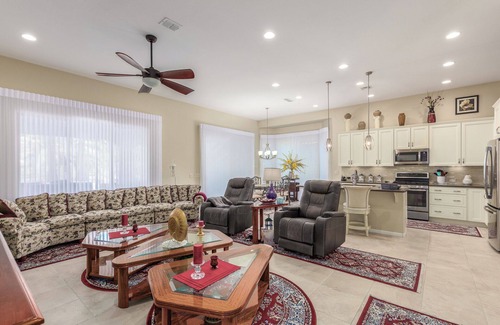 Palm Valley House | Pebble Creek with King Beds and Private Pool