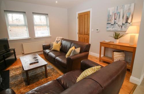 Kenmare House | Pebble Lodge