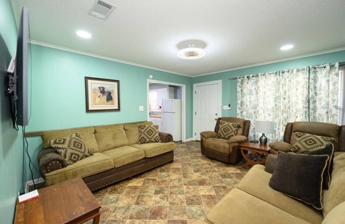 Lake Village Apartment | Pecan Grove 05 Hogue East