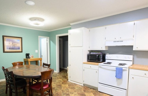 Lake Village Apartment | Pecan Grove 05 Hogue East