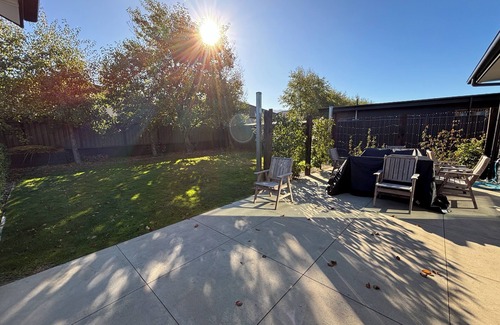 Lowburn House | Pedal and Play - Cromwell Holiday Home