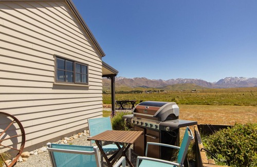 Ben Ohau House | Pedalfish Cottages: Milky Way FREE WIFI