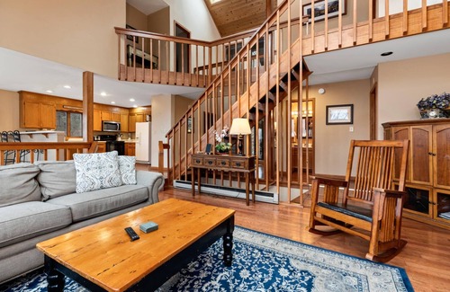 Pedlars Edge House | Pedlars Big Mountain Home at Wintergreen