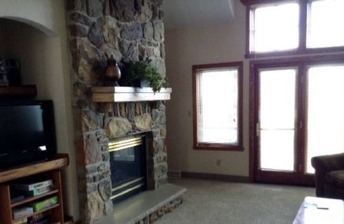 Clymer Condo | Peek'n Peak's Greenwood Forest 2BR Upper Condo