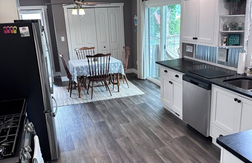Gravois Mills House | Peggy's Paradise- 3 Bdrm Lakefront House on Gravois Arm, Lake of Ozarks