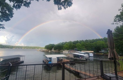 Gravois Mills House | Peggy's Paradise- 3 Bdrm Lakefront House on Gravois Arm, Lake of Ozarks