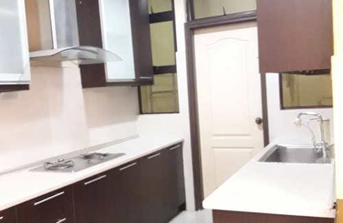 Kampung Sungai Kayu Ara Condo | PELANGI UTAMA CONDOMINIUM ROOM