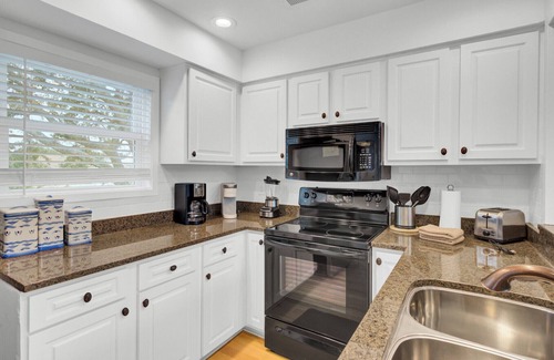 Pelican Bay House | Pelican Bay 38 by Wild Dunes, with Amenities