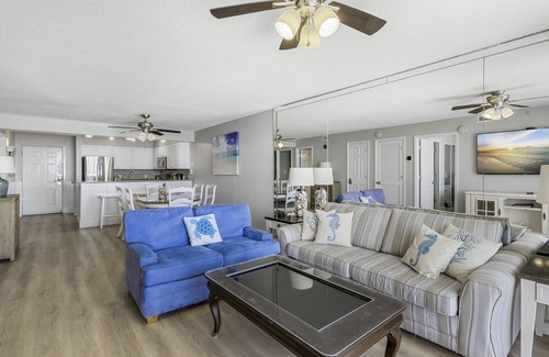 Destin Condo | Pelican Beach 2 bedroom 16th floor with Gulf Views
