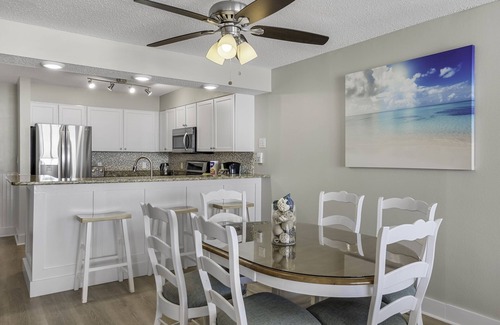 Destin Condo | Pelican Beach 2 bedroom 16th floor with Gulf Views