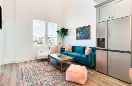 Lafayette House | Pelican house*King bed*Fast WiFi*Book now