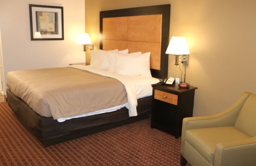 Gonzales Hotel | Pelican Inn