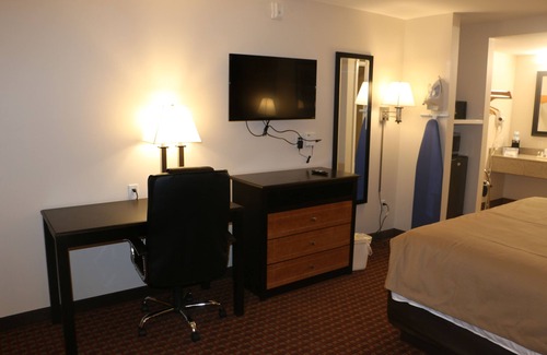 Gonzales Hotel | Pelican Inn