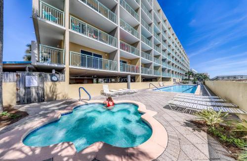 Fort Walton Beach Apartment | Pelican Isle 204 Gulf Clap